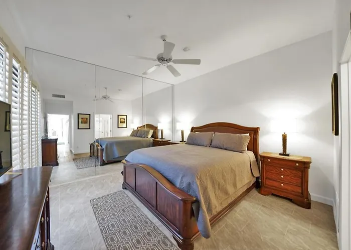 Waterfront 1st Flr, Gated, 2 Bd Office, Trail
