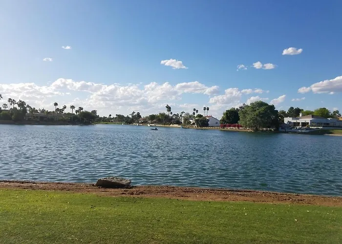 Holiday home Waterfront 1st Flr, Gated, 2 Bd Office, Trail *