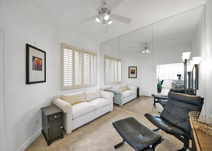 Waterfront 1st Flr, Gated, 2 Bd Office, Trail Holiday home Scottsdale