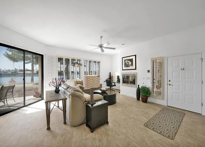 Waterfront 1st Flr, Gated, 2 Bd Office, Trail Holiday home Scottsdale